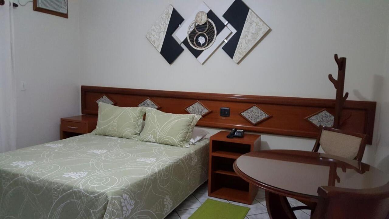Hotel E Pousada Recanto Do Rio Pardo Сао Жозе ду Риу Парду Стая снимка